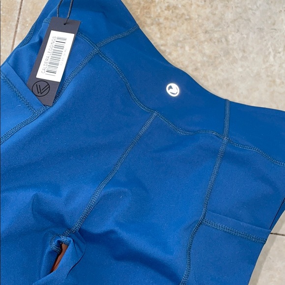 SAVVI yoga outfit - Caldera leggings & Sahara bra - Picture 2 of 7